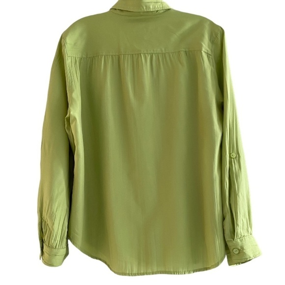 Chico’s green silky feeling button front blouse top long sleeve button cuff M
C - Picture 2 of 7